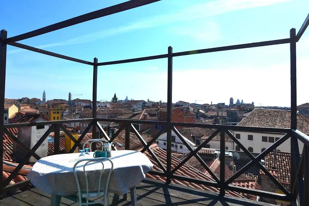 Breathtaking Terrace In Santa Margherita Square Venedik Daire